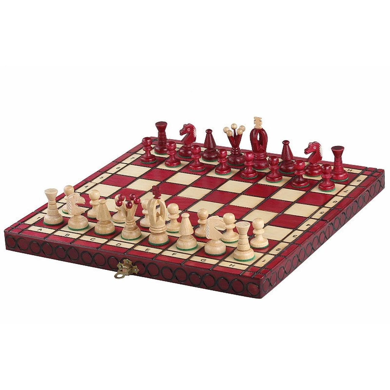 <tc>KING'S RED Chess Set</tc>
