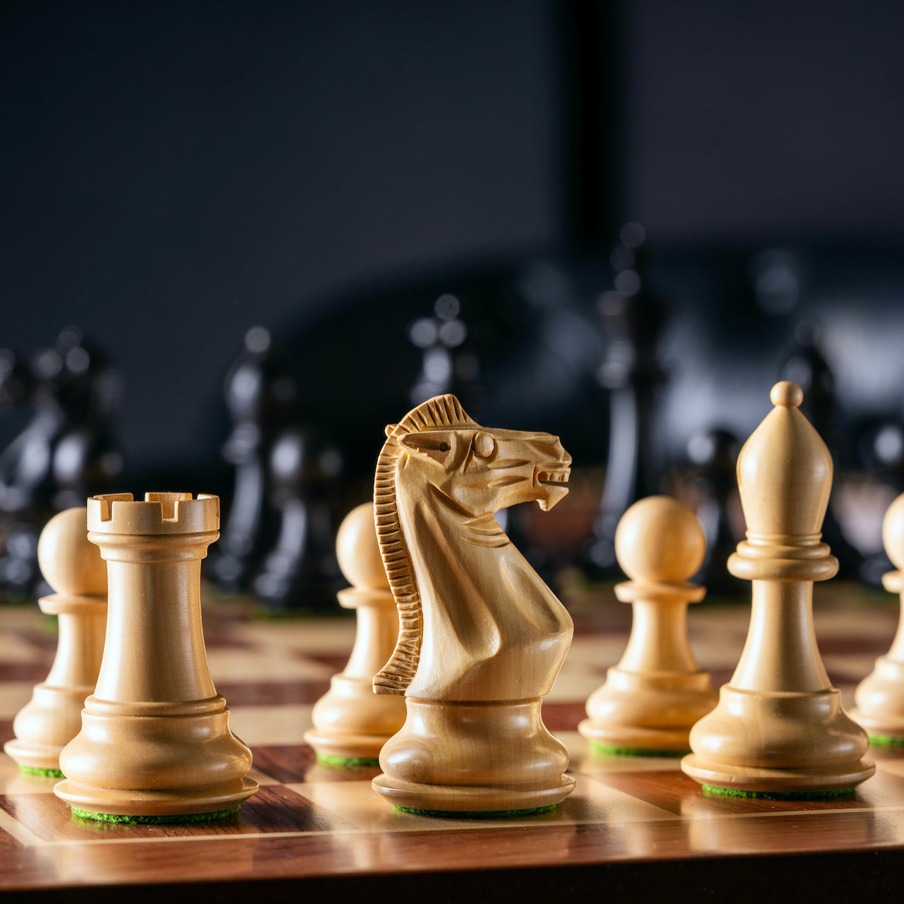 Chess Board LUX & Chess Pieces ENGLISH STALLION